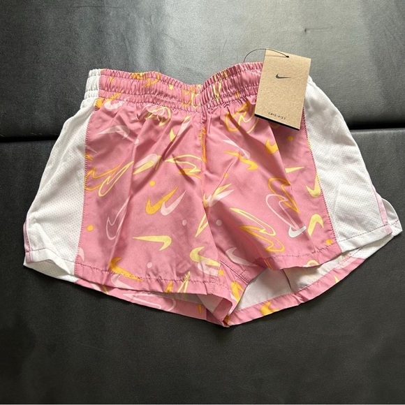 NWT Nike Athletic Set Girls Youth Size Small - Picture 3 of 4